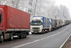Польские перевозчики снова жалуются на Украину: недовольны проверками и блокадой транзитных поездов