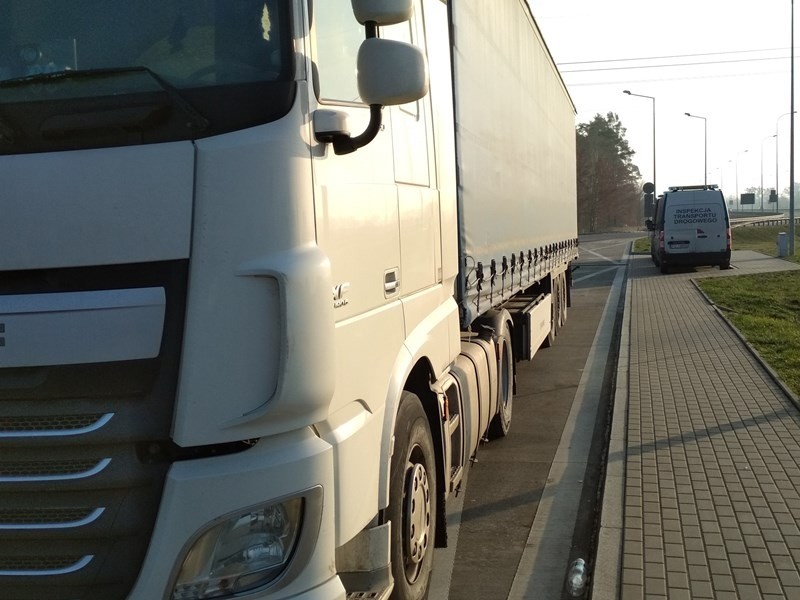 Польский водитель потерял на 3 месяца права из-за отсутствия карты в тахографе. Некоторые нюансы применения нового закона