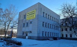 Покинуту лікарню в Польщі перетворять на готель для українських далекобійників