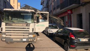 Попытка кражи банкомата в Испании: приехали на грузовике, а ушли пешком