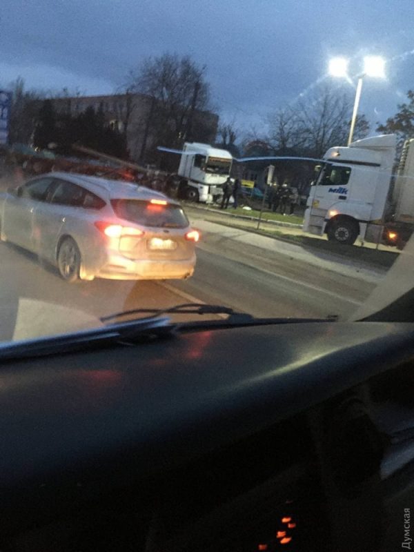 ДТП на трасі Одеса - Миколаїв: водій вантажівки виявився п'яним до 