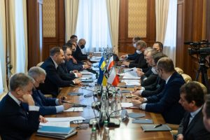 Отмена ограничений на транзит и увеличение дозволов: совместное заявление Украины и Польши