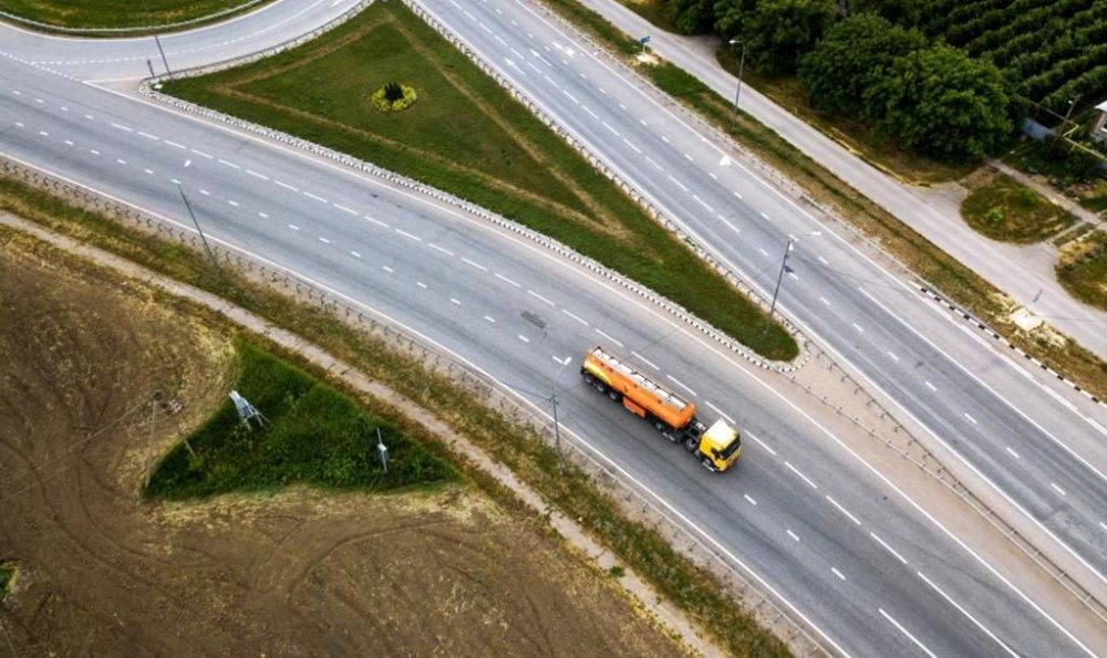 Украина ожидает частных инвестиций в строительство дорог - принят законопроект