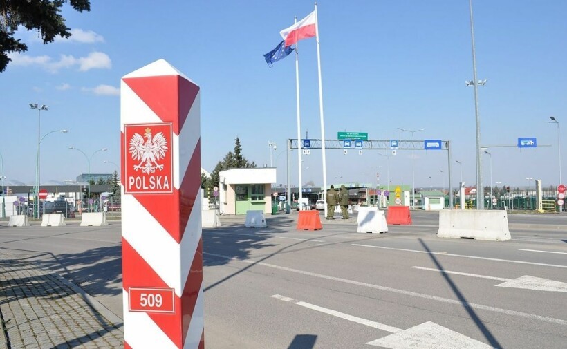 У Польщі ухвалили закон про нові правила у сфері транспорту через війну в Україні