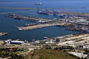 Украина ведет переговоры об отправке агроэкспорта через румынский морской порт