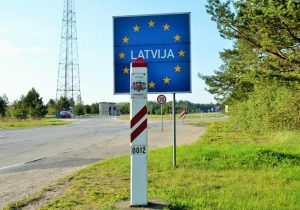До уваги міжнародних автомобільних перевізників та водіїв! Латвія скасувала дозволи для українських перевізників