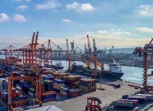 Bloomberg: на разминирование украинских портов уйдут месяцы