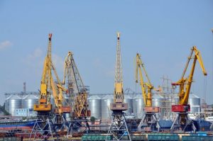 Польша намерена помочь Украине восстановить торговый флот