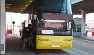 На Волыни будут судить трех водителей автобусов, пытавшихся незаконно вывезти за границу военнообязанных мужчин