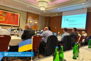 Мининфраструктуры и «Укравтодор» предлагают новые решения для быстрого восстановления украинских дорог
