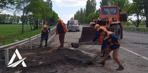 Дорожники очистили 140 км дорог государственного значения в Харьковской области