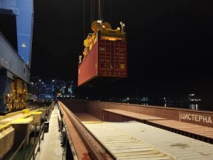 На Одещину прибуде перший контейнерний караван з-за кордону