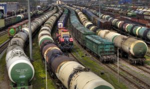 Минимум 10 вагонов: в «Укрзализныце» вводят новые нормы на перевозку нефтепродуктов