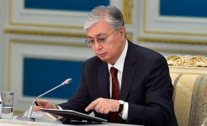 Казахстан має намір експортувати нафту в обхід РФ
