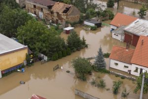 Сильні зливи зруйнували інфраструктуру на південному заході Польщі