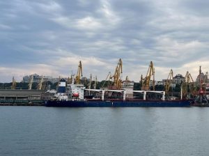 Из порта «Одесса» вышло первое судно с украинским продовольствием