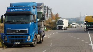 Швейцарія: попри брак водіїв вантажівок, перевізники не поспішають наймати українців