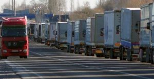 МИУ: со следующего месяца на пограничных пунктах пропуска начнет действовать электронная очередь для грузовиков
