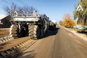 На юге Одесской области продолжается ремонт автодороги Т-16-27