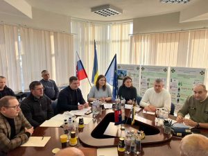Таможенники Украины, Словакии и Венгрии обсудили процедуру совместного транзита