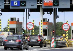 Польща та Франція наступного року збільшать плату за проїзд для вантажівок