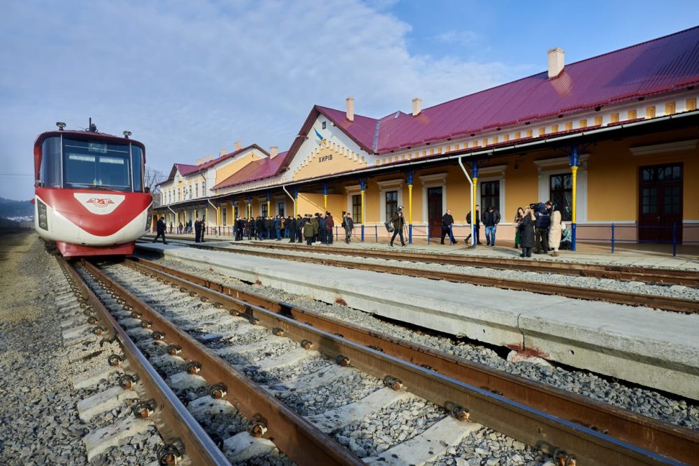 Відновлено рух поїздів на двох ділянках на кордоні з Польщею