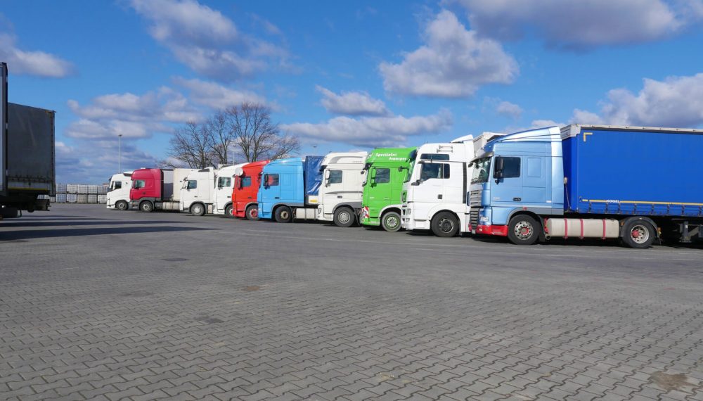Италия: для грузовиков построят новую парковку на 75 мест