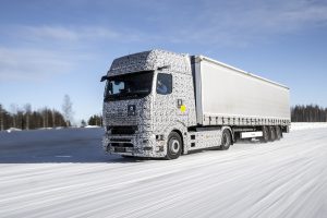 Mercedes-Benz Trucks провів випробування електровантажівок за умов суворої фінської зими