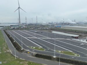 Бельгия: в порту Антверпен-Брюгге открывают парковку для грузовиков
