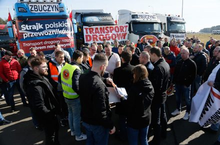 Польша: перевозчики провели «предупредительную» акцию протеста. Продолжение следует?