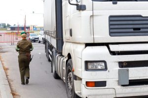 Пограничники РБ задерживают польские грузовики и требуют в залог баснословные суммы