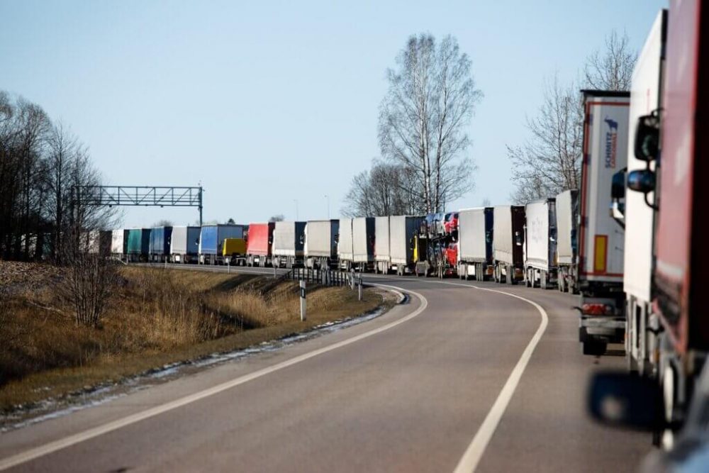 Таможенники Литвы рекомендуют перевозчикам, которые едут в РБ, искать альтернативные маршруты