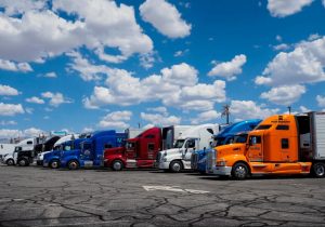 США: власти выделили 3/4 миллиарда долларов на парковки для грузовиков