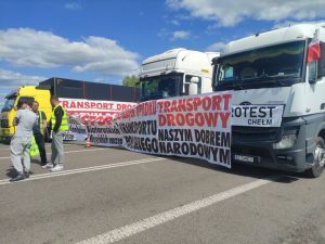 Протест польских перевозчиков в Дорогуске может продлиться до начала июня