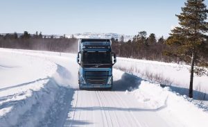 Volvo тестує водневі електровантажівки на дорогах загального користування