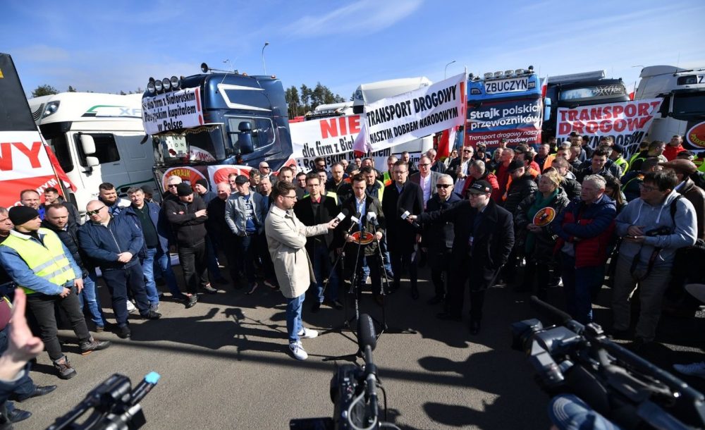 Польша: перевозчики намерены возобновить акцию протеста в Корощине