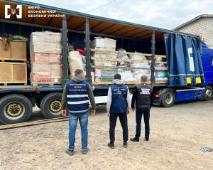 Конфискованные Львовской таможней товары отдают в качестве гуманитарки жителям Николаевщины и Херсонщины