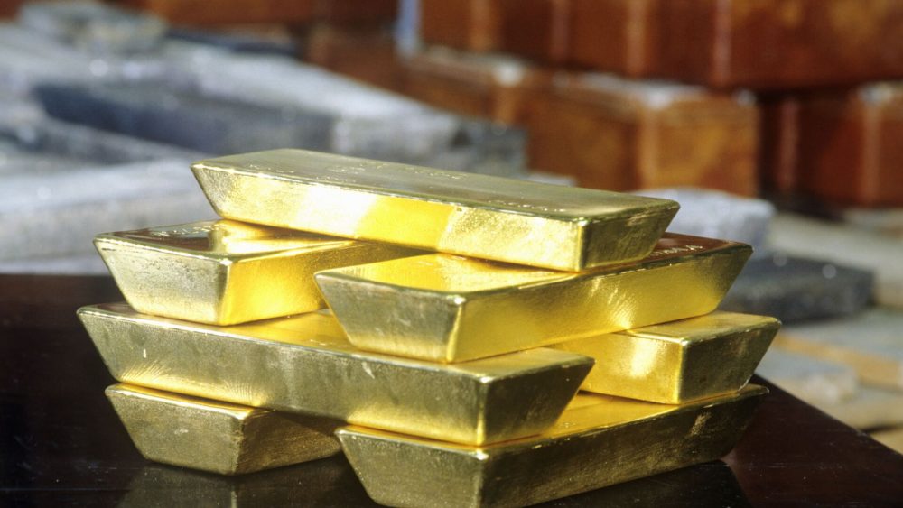 Италия: в грузовиках пытались перевести более 20 кг чистого золота