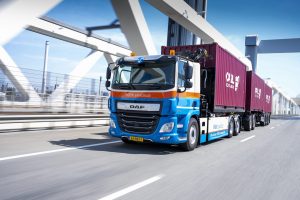Дві компанії з Нідерландів замовили електровантажівки у провідних автовиробників