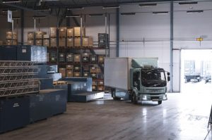 Volvo представила електричні вантажівки зі збільшеним запасом ходу