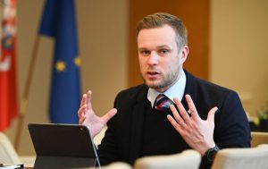 Министр Литвы: решение проверять каждого прибывшего белоруса не вполне адекватно