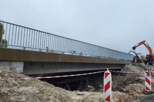 Проїзд тимчасовим мостом через річку Десна відкритий з обмеженнями