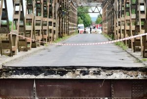 Возле аварийного моста на Закарпатье смонтируют временный