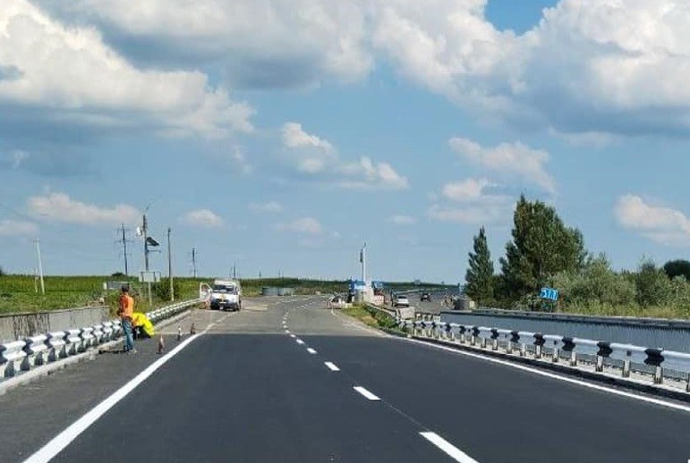 Завершен ремонт моста на выезде из Донецкой области на дороге М-30