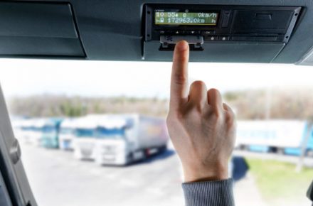 Вимоги до тахографів в ЄС для вантажівок: у яких випадках потрібен Smart Tacho 2, а в яких - ні