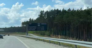 Польща: на дорогах з'явилися табло про зайнятість парковок для водіїв вантажівок