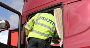 Данія: заарештовано водіїв румунської фури з краденим товаром вартістю 31,4 тис. євро