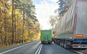 Польща: поліція та місцева влада допомагають водіям перетнути польсько-український кордон