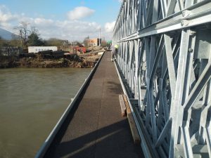 На мосту через річку Тересва облаштують дорожнє покриття