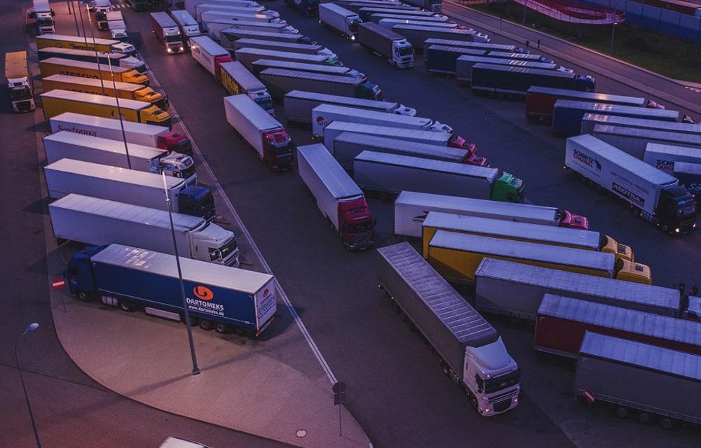IRU: представители отрасли призывают к срочному заключению соглашения о парковке для грузовиков